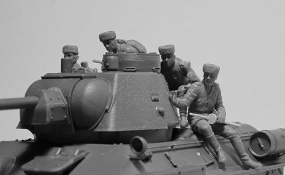 ICM 1:35 - Soviet Tank Riders (1943-1945) 4 Figs