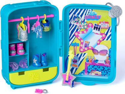 KOOKYLOOS Suzie’s Suitcase – Doll’s suitcase with over 14 fashion accessories and exclusive doll with 3 fun expressions. Includes clothes, accessories and shoes, hangers and an exclusive pet