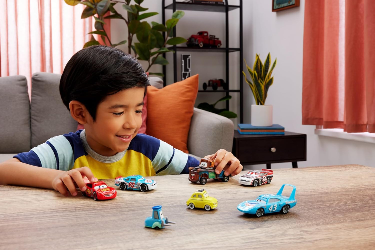 Disney/Pixar Cars Diecast The King Vehicle