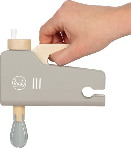 small foot Grigio Tasty in Legno, 2 in 1, Robot da Cucina Mano e Mixer in Piedi, Set da Gioco per Bambini dai 3 Anni, 12679, Colore Coloured
