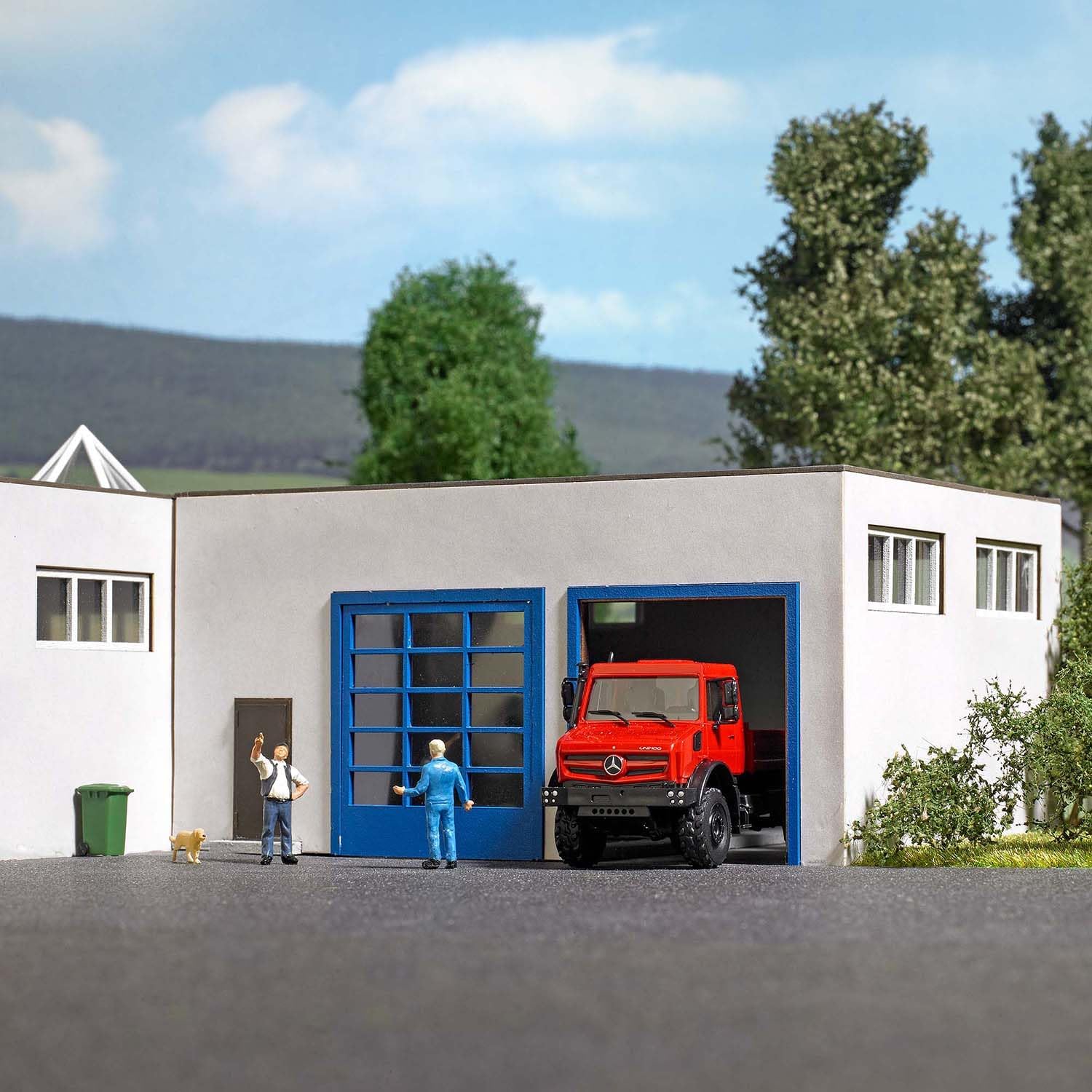 Busch - 1/87 Kl. Fahrzeughalle H0 (1/25) *