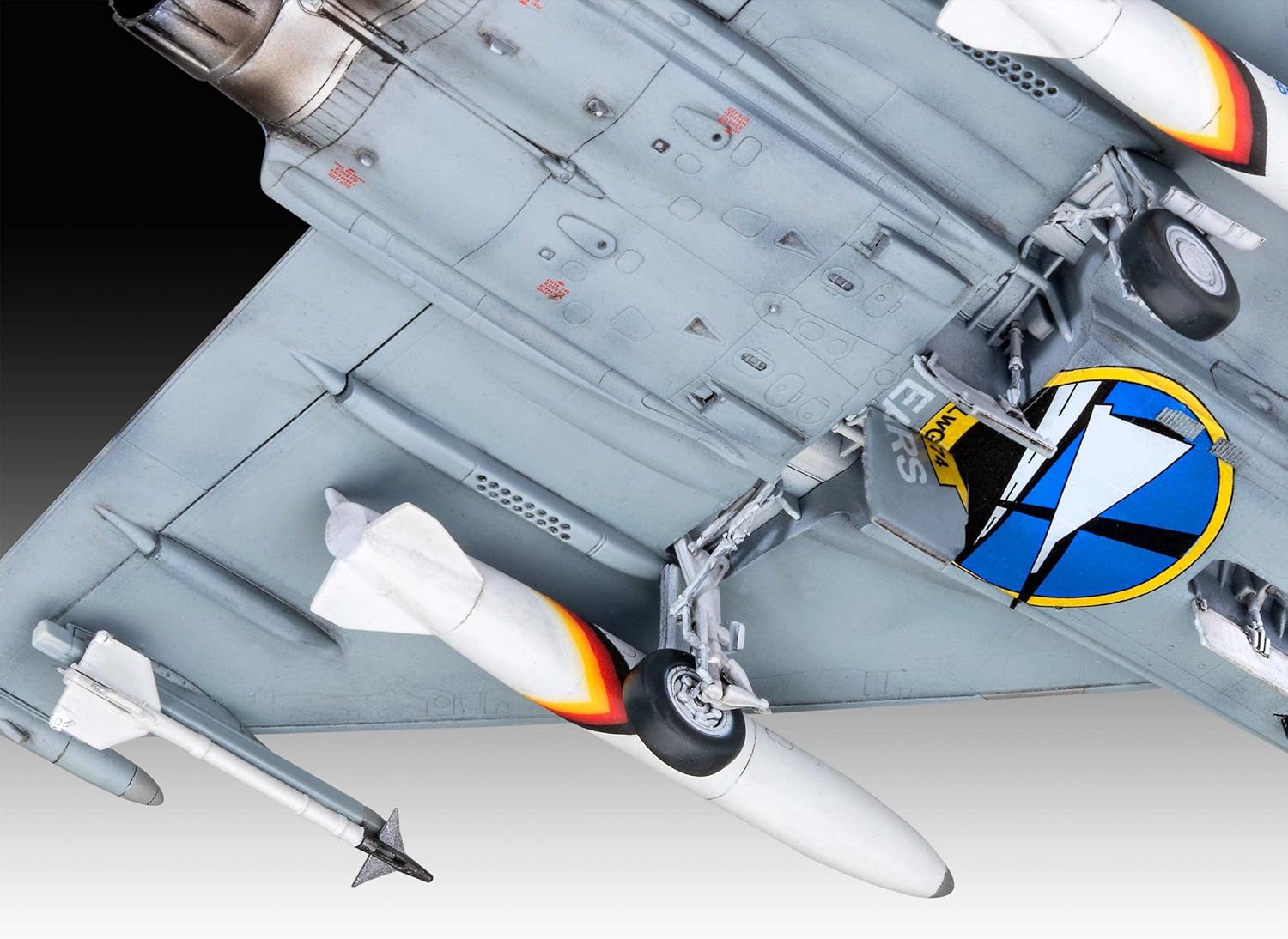 Revell 63818 originalgetreuer Modellbausatz für Fortgeschrittene, unlackiert