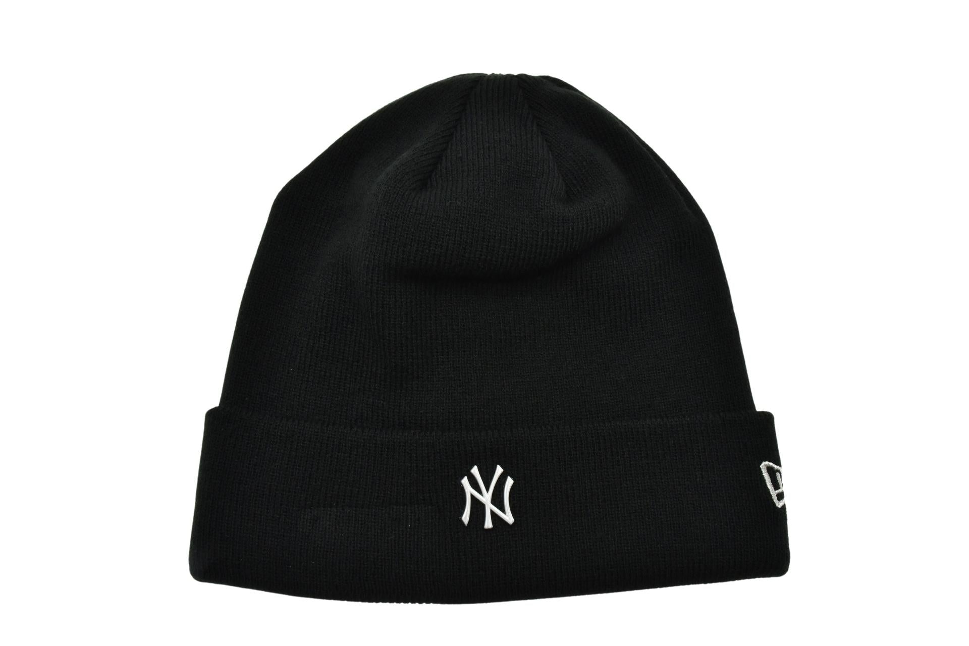 New Era Metallic Badge Cuffed Yankees Beanie (Black)
