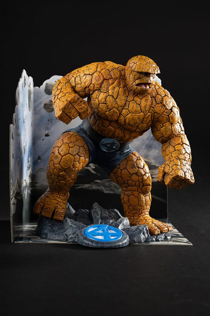 McFarlane Toys Marvel The Thing 1:10th Scale Collectible with Scene (Fantastic Four #642