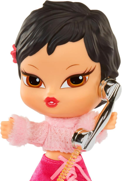 Bratz Babyz Runwayz Doll - Jade - 1 Collectible Fashion Doll with Stylish Outfit, Cute Baby Doll with a Necklace That Doubles as a Keychain - Kids Toy - Great for Ages 6 and Older