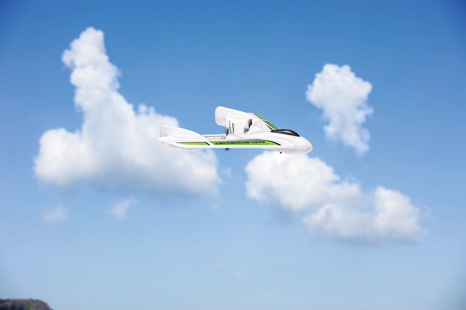 Carson 500505035 Easy Skydreamer 2.4G 100% RTF grün - ferngesteuertes Flugmodell, RC Flugzeug, Robustes RTF (Ready to Fly) Modell für Einsteiger, inkl. Batterien und Fernsteuerung