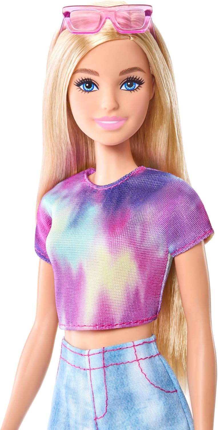 Barbie Mysteries: Beach Detectives Barbie 'Malibu' Modepop, in kenmerkende outfit (kan ook uit) met accessoires, waaronder een zonnebril, JFV63