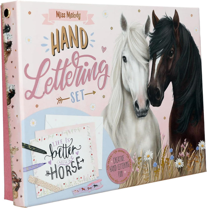 Depesche 13433 Miss Melody - Handlettering brievenbus met paardenmotief, schrijfset incl. briefpapier, enveloppen, stickers, pennen en nog veel meer.