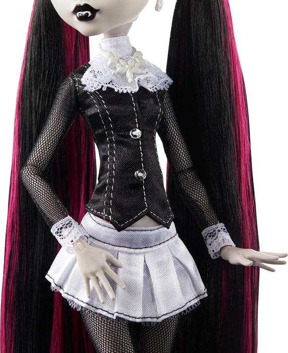 Monster High Doll, Draculaura in Black and White, Reel Drama Collector, Doll-Size and Life-Size Posters, Horror Flick Theme, Toys and Gifts, HKN27