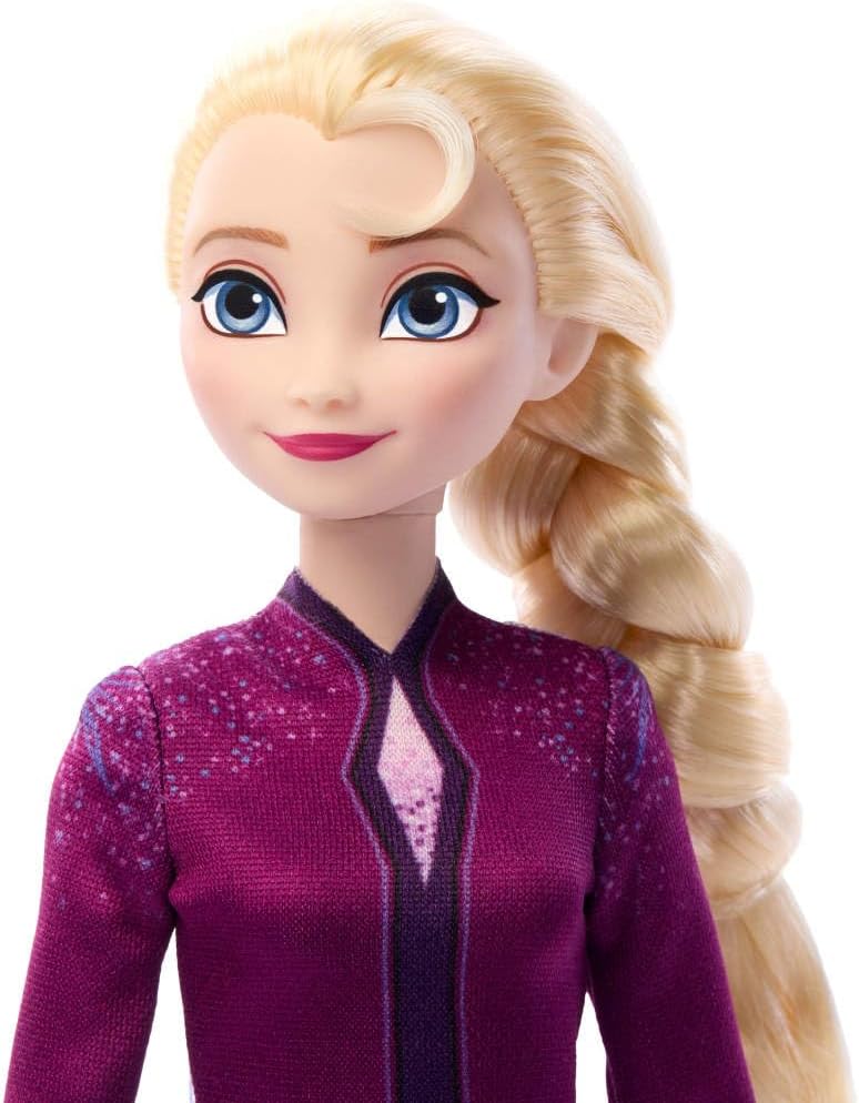 Mattel Disney Frozen Elsa Muñeca de moda y osito con 4 accesorios como cama y manta para el animal, inspirado en 'Animals of Arendelle', JFG16