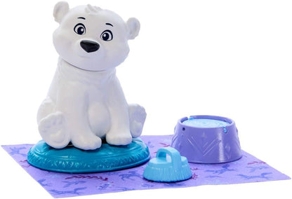 Mattel Disney Frozen Elsa Muñeca de moda y osito con 4 accesorios como cama y manta para el animal, inspirado en 'Animals of Arendelle', JFG16
