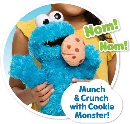 Just Play Sesamstraße Nom Nom Krümelmonster, Plüschtier, 34 cm groß, mit Soundeffekten und Bewegungen, blau, interaktives Kuscheltier, Kinderspielzeug ab 18 Monaten