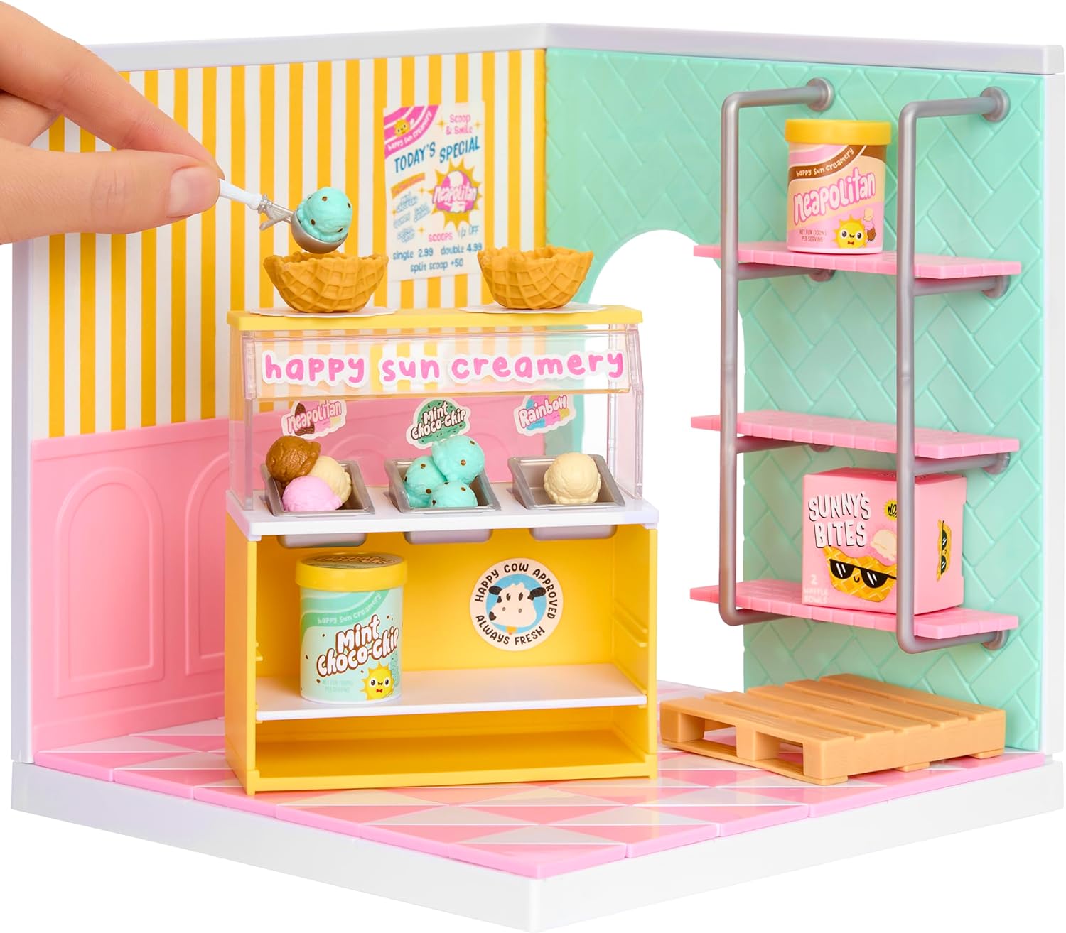 MGA's Miniverse Make It Mini Spaces Ice Cream Shop - Inklusive 1 Packung, BAU-Set, DIY, Bastelei, Für Sammler & Kinder ab 8 Jahren, Nicht ESSBAR