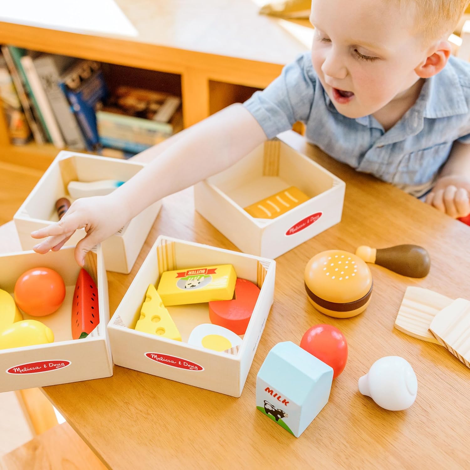 Melissa & Doug Food Groups - Wooden Play Food, The Original (Pretend Play, 21 Hand-Painted Wooden Pieces and 4 Crates, Gift for Girls and Boys - Best for 3, 4, 5, and 6 Year Olds)