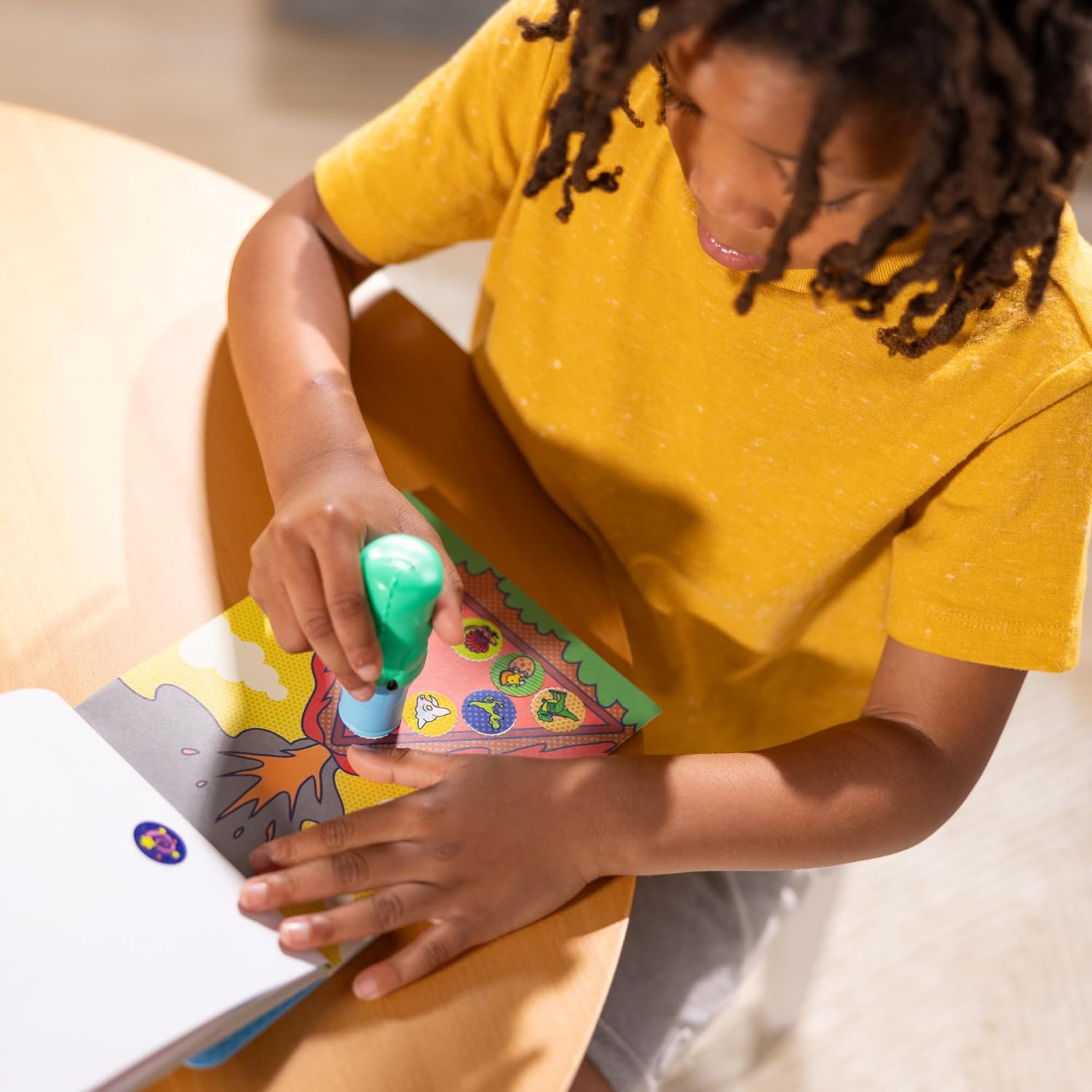 Melissa & Doug Sticker Wow Dinosaurier Stickerstempel und Block - mit 300 Stickern, Aufkleberstempel und 24-seitigem Beschäftigungsblock, für spielerisches Lernen, für Kinder ab 3 Jahren