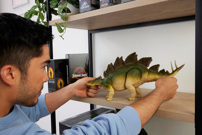 Mattel Jurassic World Hammond Collection Action Figure Age 8+, Lost World Jurassic Park Stegosaurus, Carnivore Large Dinosaur Toy, Posable Wired Tail, JCH08