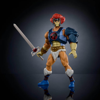Masters of The Universe Origins & Thundercats Actionfigur Leo, bewegliches 1980er Crossover-Spielzeug, ca. 14 cm groß, abnehmbare Rüstung, Zubehör und Mini-Comic, JFW93