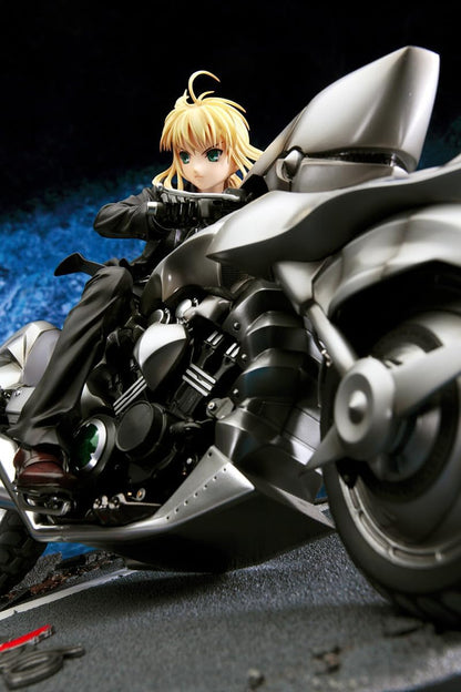 Fate/Zero: Saber and Saber Motored Cuirassier 1:8 Scale PVC Figure