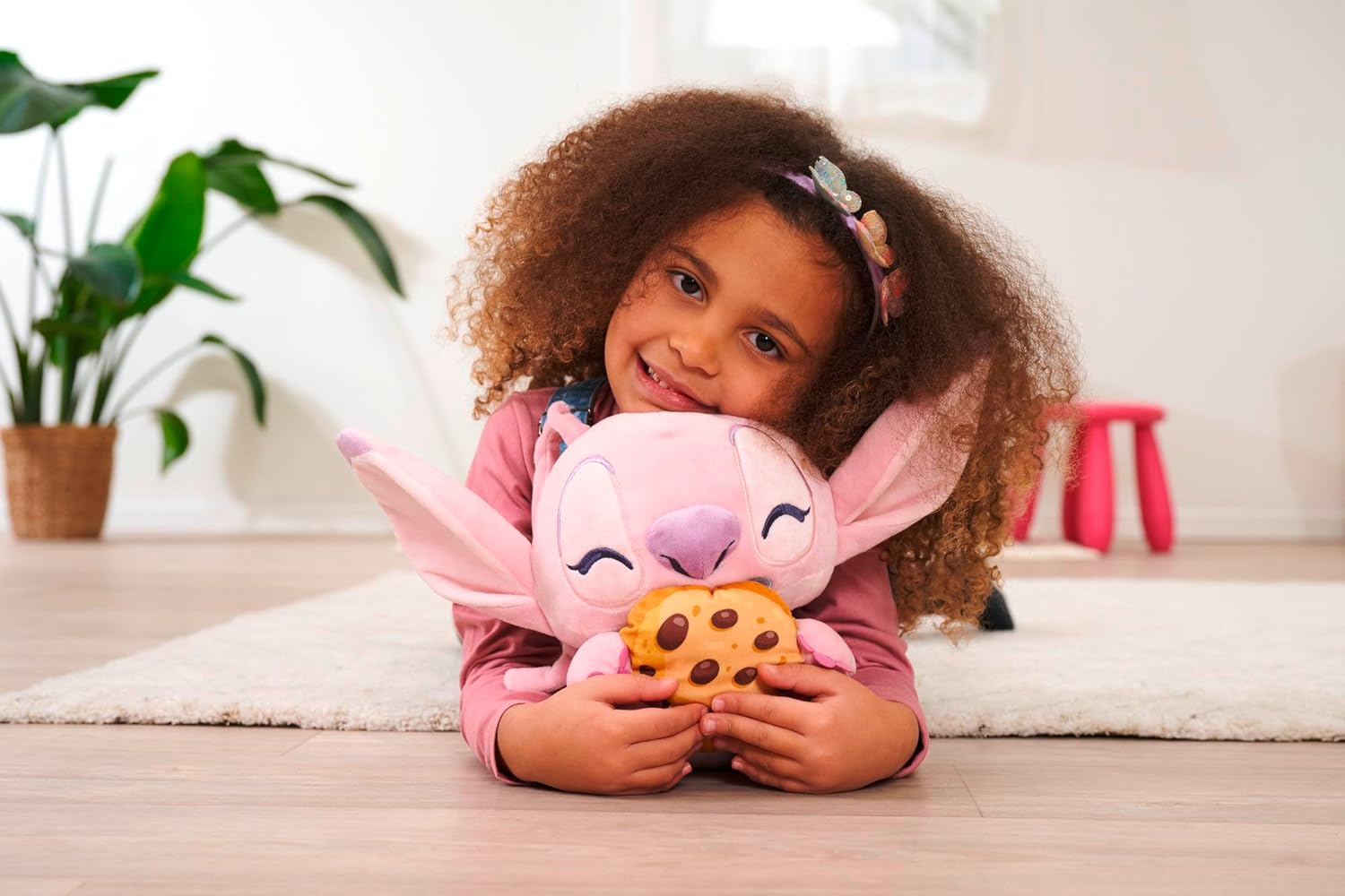 Disney Angel with Cookie, 25 cm Plush Figure, Suitable from the First Months of Life