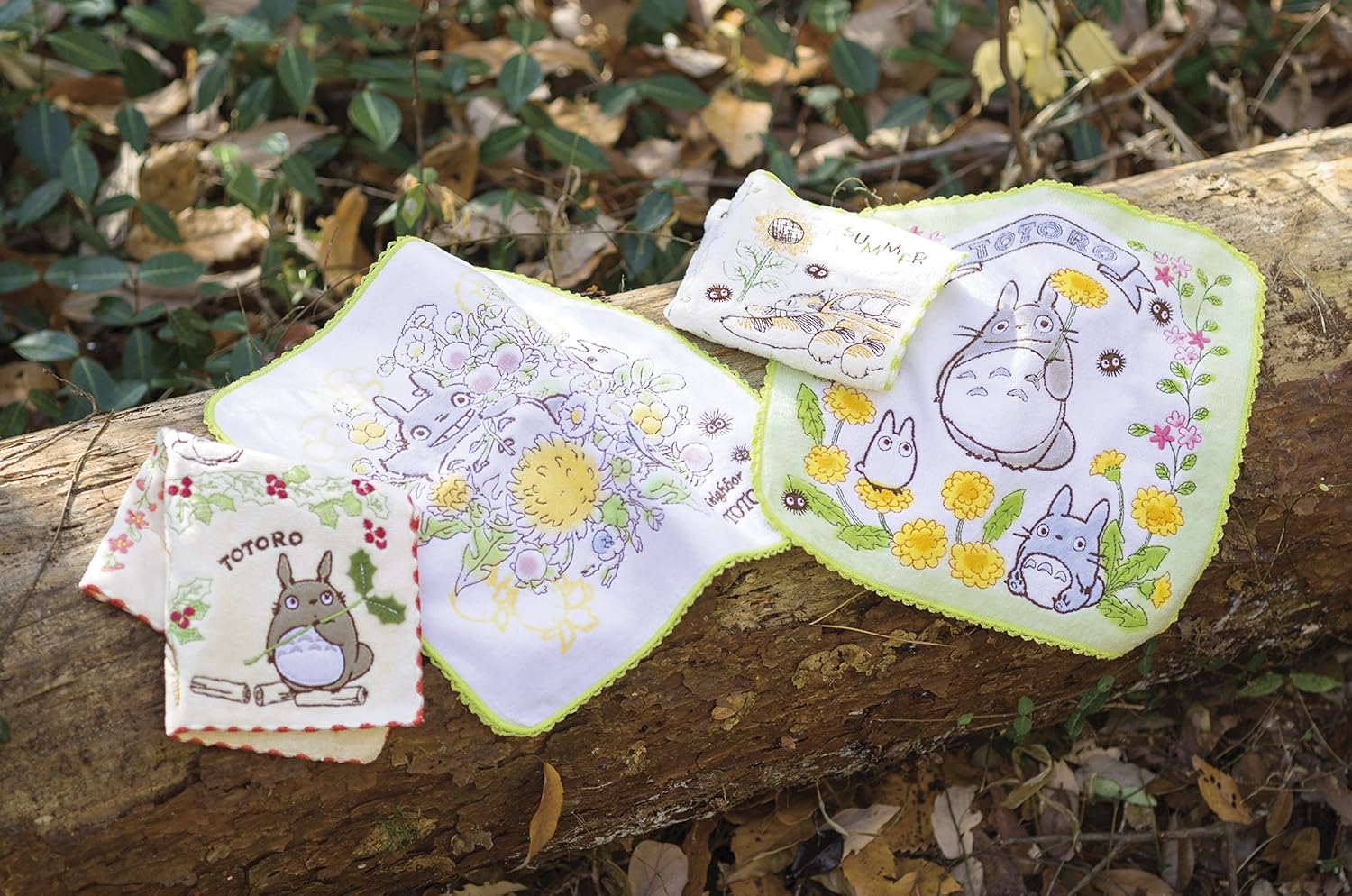 My Neighbor Totoro Mini Towel Wreath Of Nuts 25 X 25 Cm