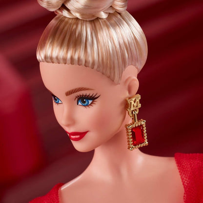 Barbie Signature Puppe, Sammelfigur zum 80. Jubiläum von Mattel in glitzerndem rotem Tüllkleid mit tropfenförmigen Ohrringen und hauchzarten Handschuhen, Blondes Haar, JBJ17