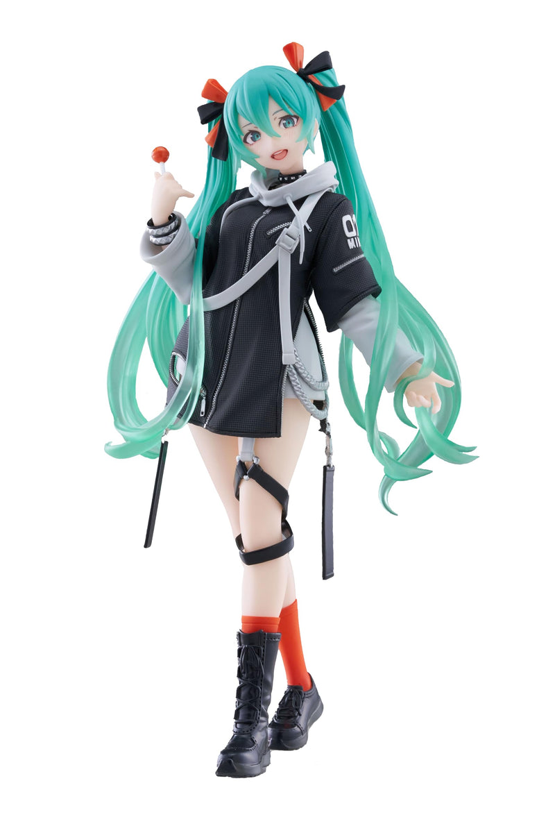 TAITO-Hatsune Miku Figure - Fashion (Punk Ver.