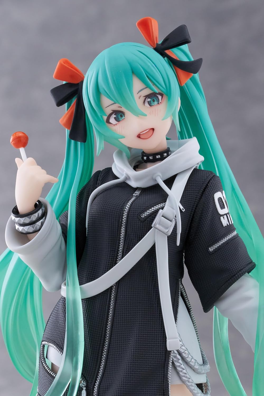 TAITO-Hatsune Miku Figure - Fashion (Punk Ver.