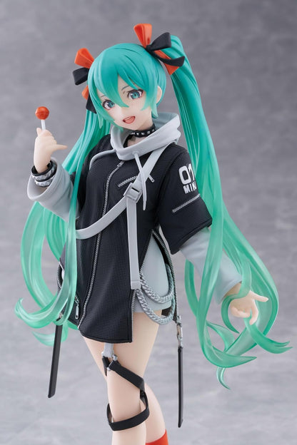 TAITO-Hatsune Miku Figure - Fashion (Punk Ver.