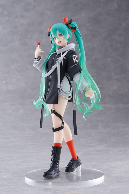 TAITO-Hatsune Miku Figure - Fashion (Punk Ver.