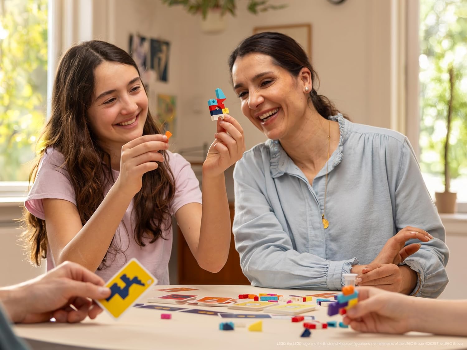 Asmodee Brick Like This! The Official LEGO Party Game - A fast, fun, building game for families, kids, teens, adults – Play in 15mins, with 2-8 Players, Ages 7+, English Version