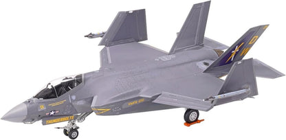 Tamiya 60794 1/72 Warbird Collection No. 94 Lockheed Martin F-35C Lightning II Plastic Model