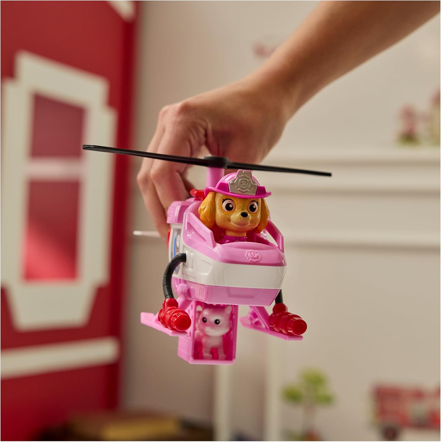 Paw Patrol Fire Rescue: Skye Rescue Fire Chopper with Action Figure, Kitty Friend and Toy Helicopter, Kids Toys for Boys and Girls Ages 3 and Up