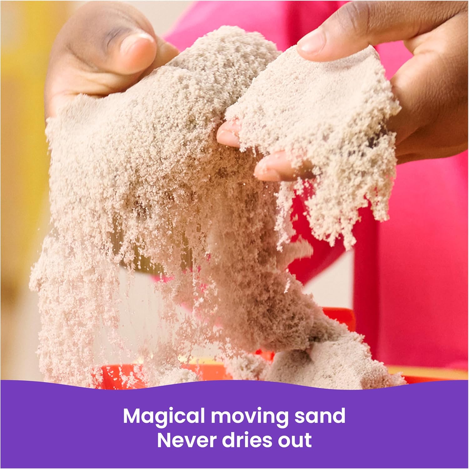 Kinetic Sand, Sandy Farm Set with 340g Play Sand, 6 Tools and Moulds, Reusable Barn Storage Case, Toddler Toys, Kids’ Toys for Girls and Boys Aged 3 and up