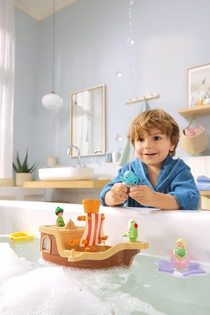 Playmobil - Junior & Disney: Peter Pan`S Splashing Pirate Ship (71769)