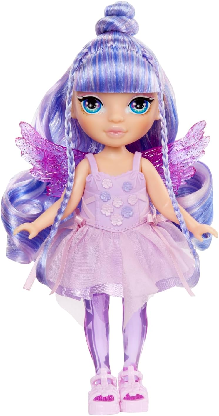 RAINBOW HIGH Littles Rainbow Fantasy Fairies & Pet - Amatista, Morado - Pequeña Muñeca Posable de 14 cm y Mascota Pegaso Unicornio de Fantasía con Alas de Hada Intercambiables, Regalo para Niños +4