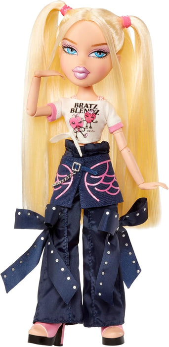 Bratz Stylin' Cloe - Fashion Doll with Customisable T-Shirt for You, Comes with Accessories, Cute Toys for Girls, Pink