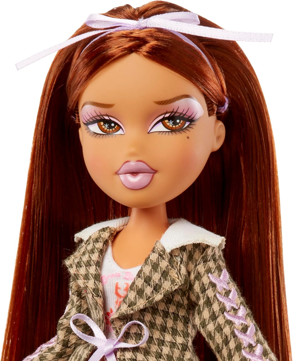 Bratz Stylin' Yasmin - Fashion Doll with Customisable T-Shirt for You, Comes with Accessories, Cute Toys for Girls, Brown