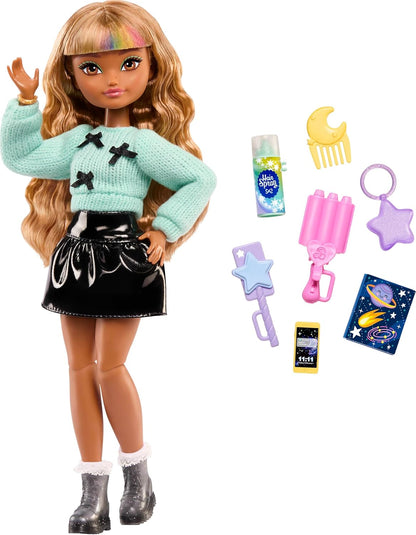 Barbie Dream Besties Pop en Accessoires, Zia, beweegbare modepop met golvend bruin haar en outfit die aan en uit kan, 7 accessoires met haar- en maanthema, JGG36
