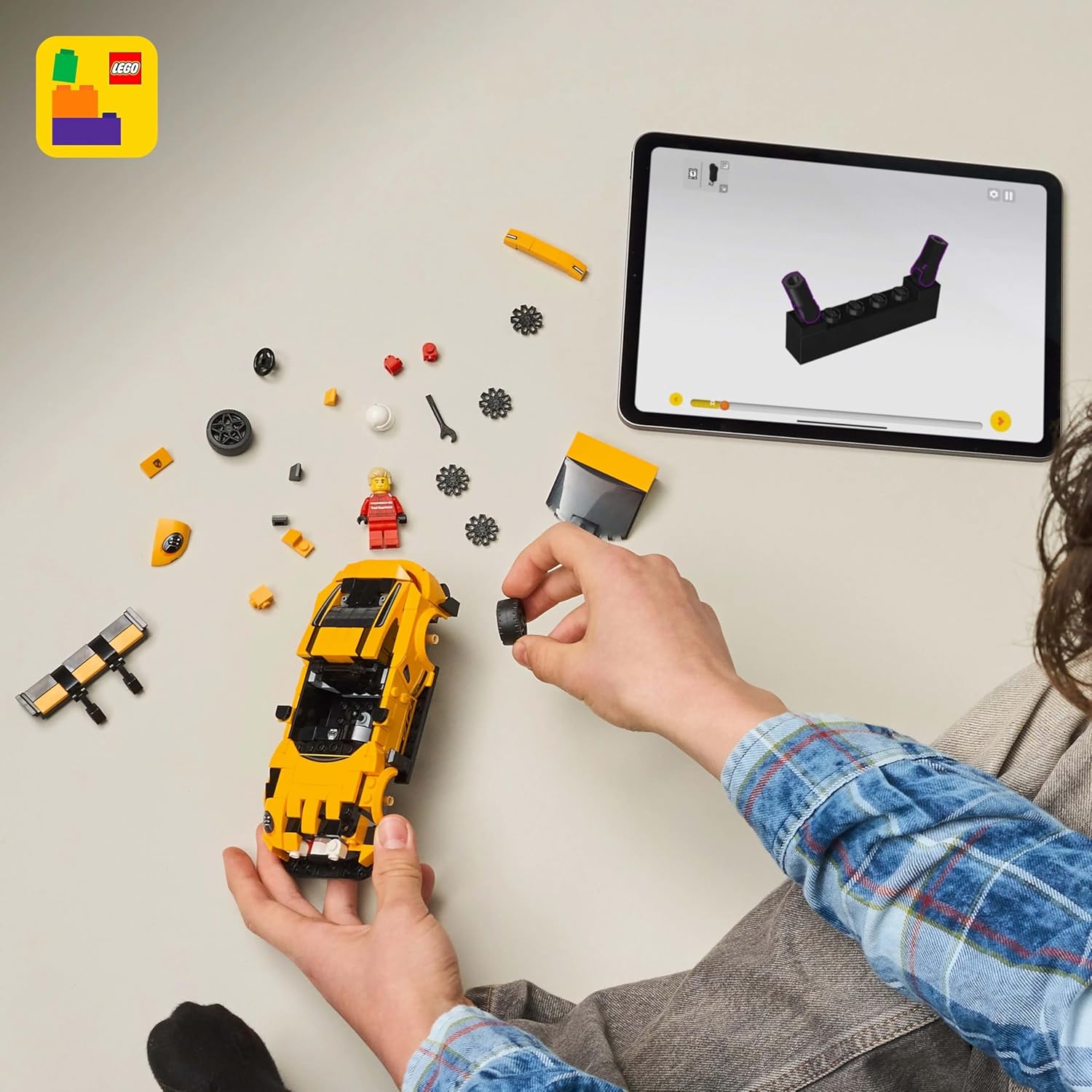 LEGO Speed Champions Porsche 911 GT3 RS Super Car Toy - Car Model Kit with a Driver Minifigure - Birthday Gift for 9+ Year Old Boys - 77239