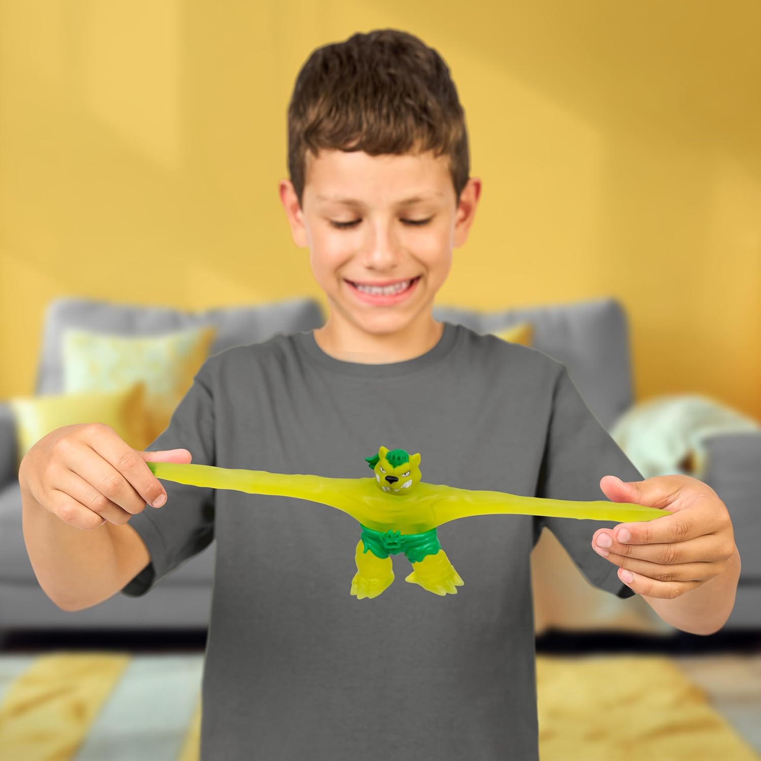 Heroes of Goo Jit Zu Meteor Madness, Stretchy Jagooar Action Figure, With Unique Stretchy Goo Filling & Meteor Battle Gauntlet.