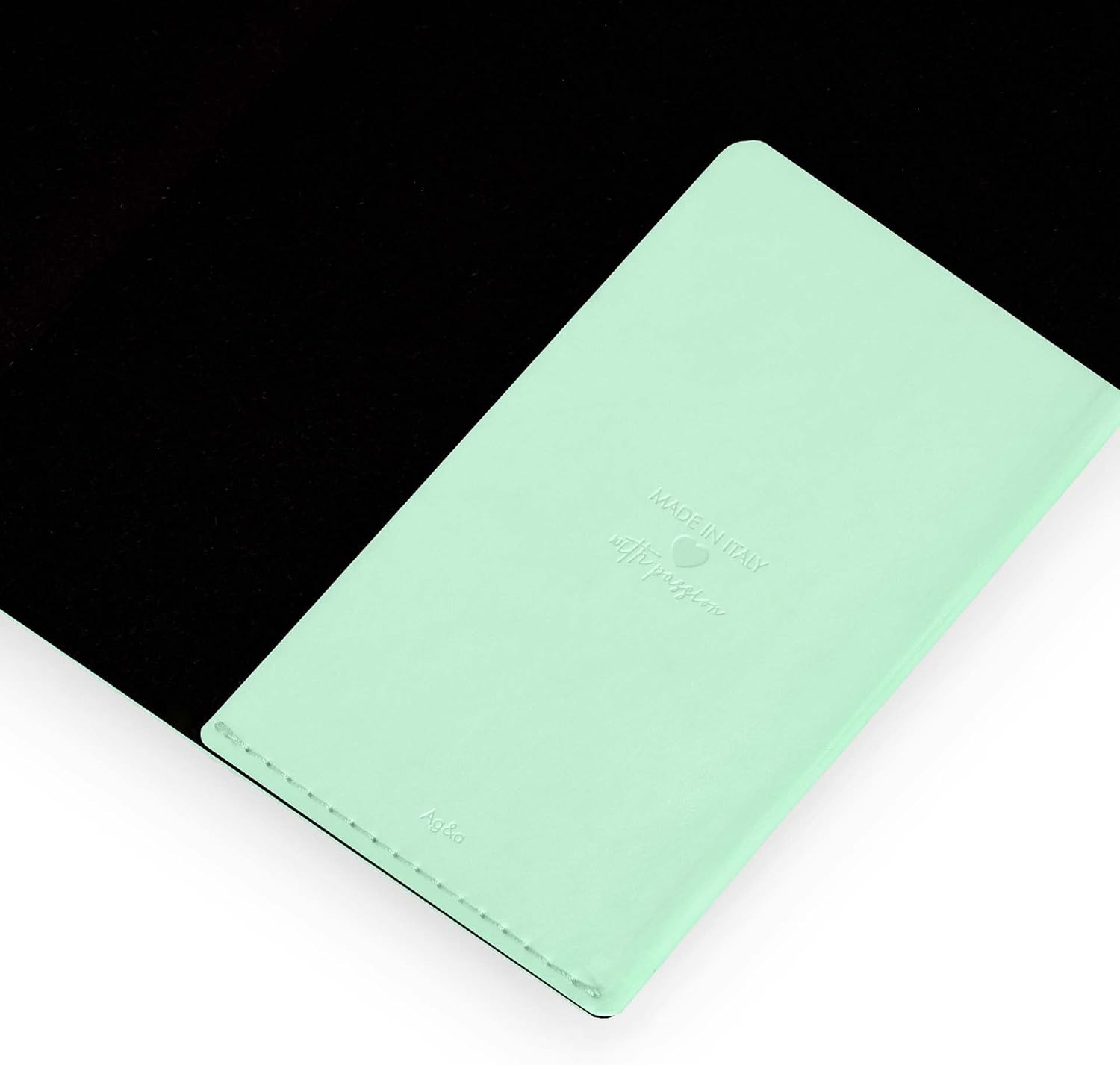 Legami - Medium 2026 Daily Diary, Pastel Mint, 12 Months, Elastic Closure, Diary from January 2026 to December 2026, in FSC Certified Paper, 12 x 18 cm