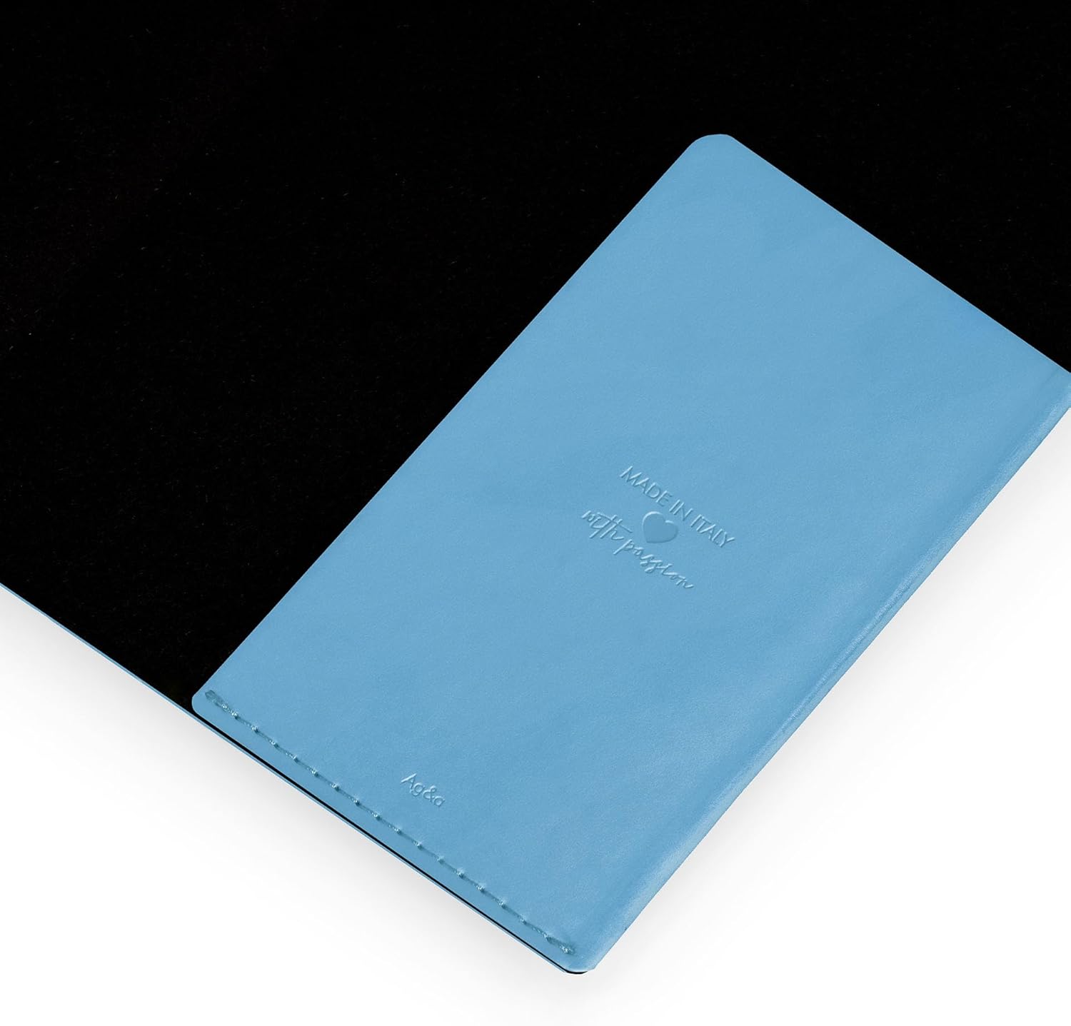 Legami - Medium 2026 Daily Diary, Retro Blue, 12 Months, Elastic Closure, Diary from January 2026 to December 2026, in FSC Certified Paper, 12 x 18 cm