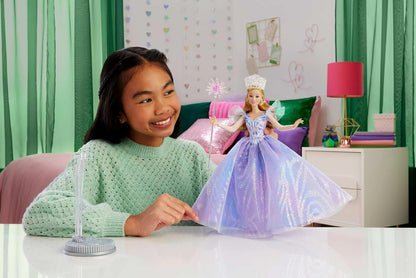 Mattel Wicked: Teil 2 von Universal Pictures Glinda Deluxe-Modepuppe mit abnehmbarem Outfit und 3 Accessoires, vom Film inspiriert, JFM13