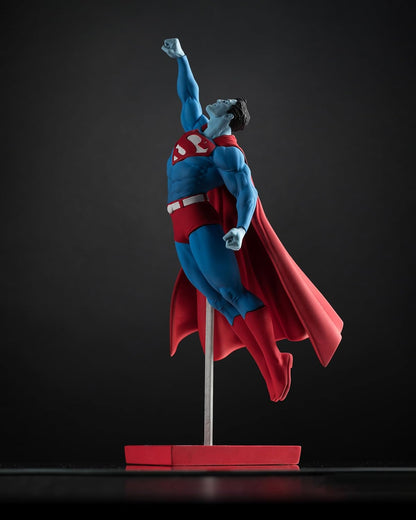 McFarlane Toys - DC Direct Superman by Gary Frank (Superman Red and Blue) 1:10 Scale Resin Statue
