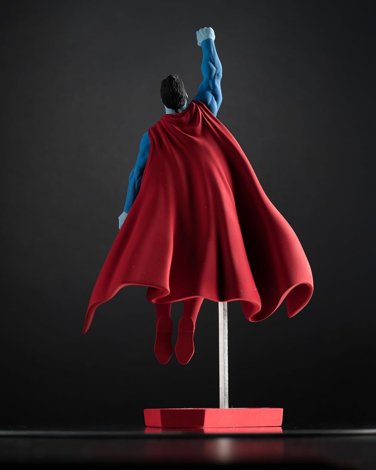 McFarlane Toys - DC Direct Superman by Gary Frank (Superman Red and Blue) 1:10 Scale Resin Statue
