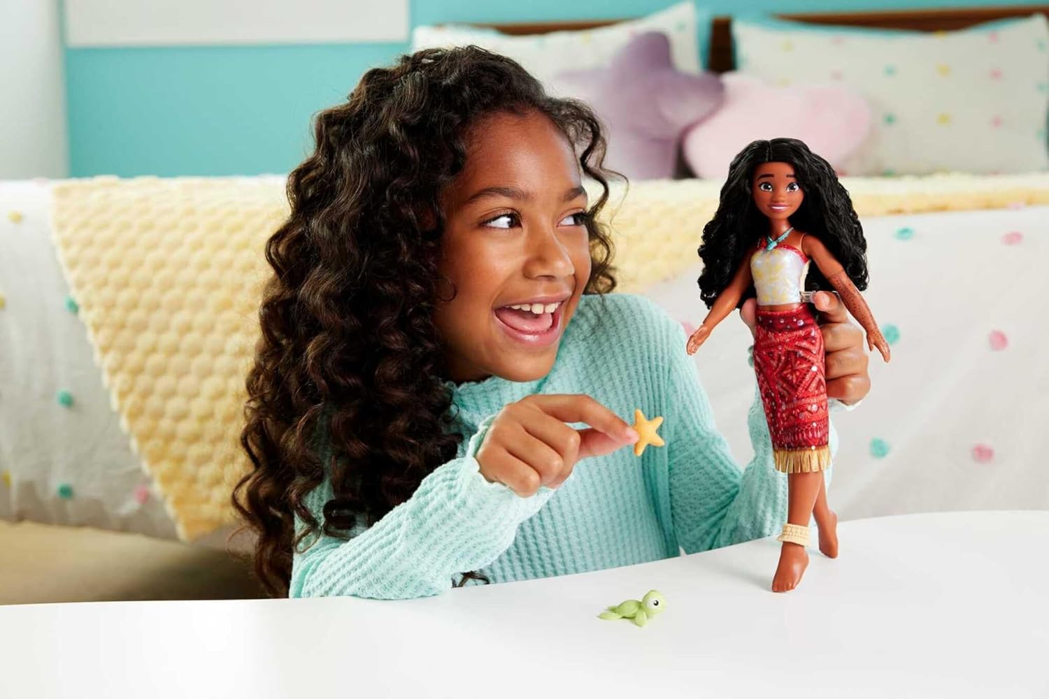 Mattel Disney Vaiana 2 Toys Tautai Vaiana Swimming Fashion Doll with Two Accessories Color Changing Top and Kicking Legs, Inspired by the Movie, JFF09
