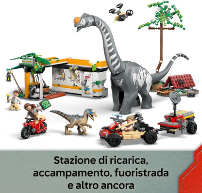 LEGO Jurassic World Alla Ricerca del Raptor e del Titanosauro - Con 2 Figure di Dinosauro Giocattolo, un Fuoristrada, una Moto e 3 Minifigure - Regalo per Bambini e Bambine da 7 Anni in su - 76973