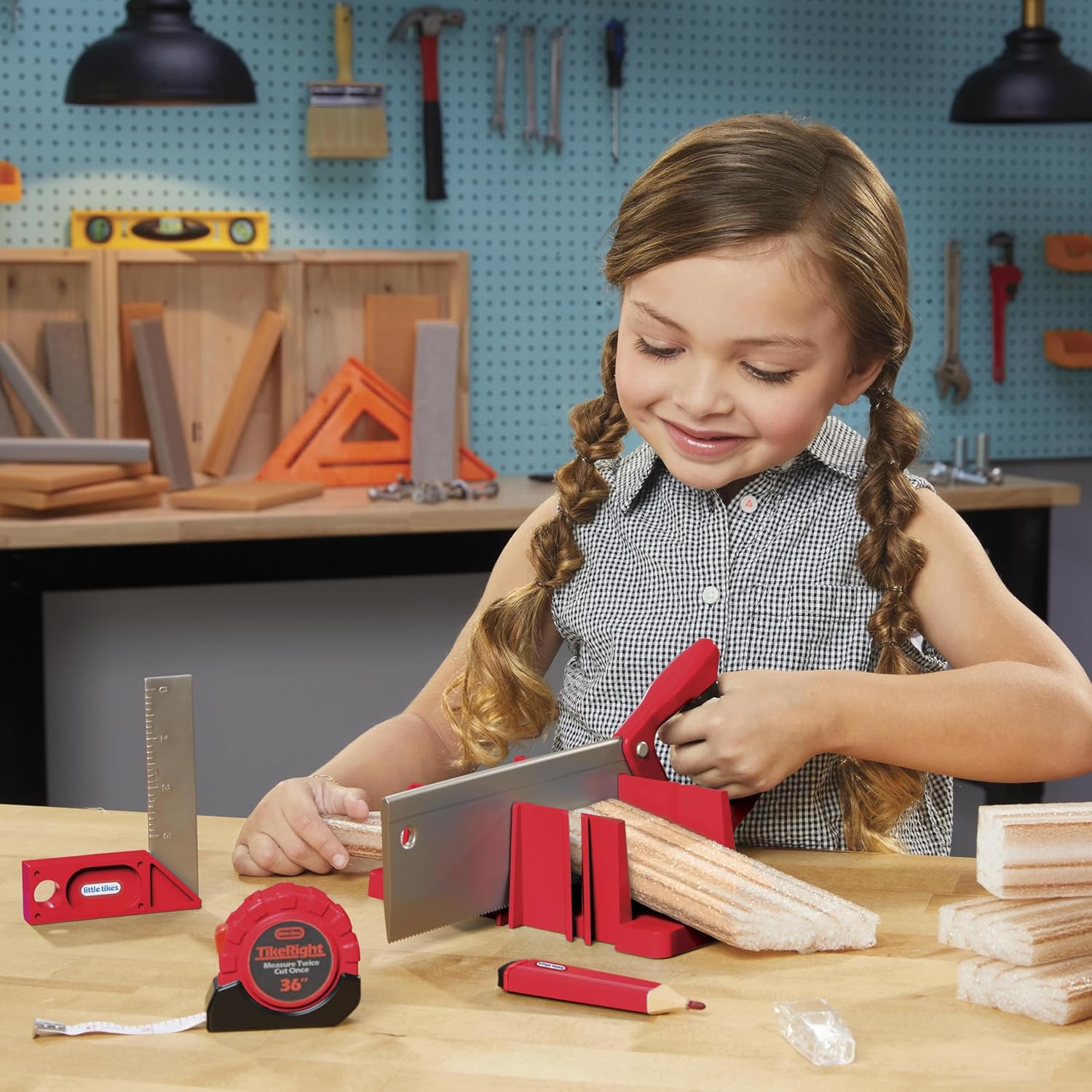little tikes Creative Construction Measure & Cut Set - Includes 5 Accessories, Pretend Play Construction Set, Suitable for Boys and Girls Ages 3+ Years