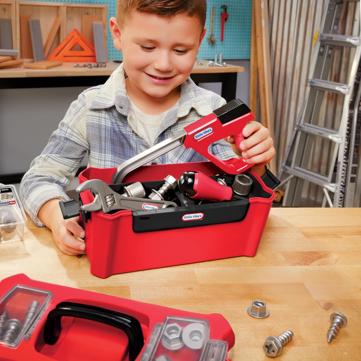 little tikes Creative Construction Tool Box Set - Includes 9 Accessories, Pretend Play Construction Set, Suitable for Boys and Girls Ages 3+ Years