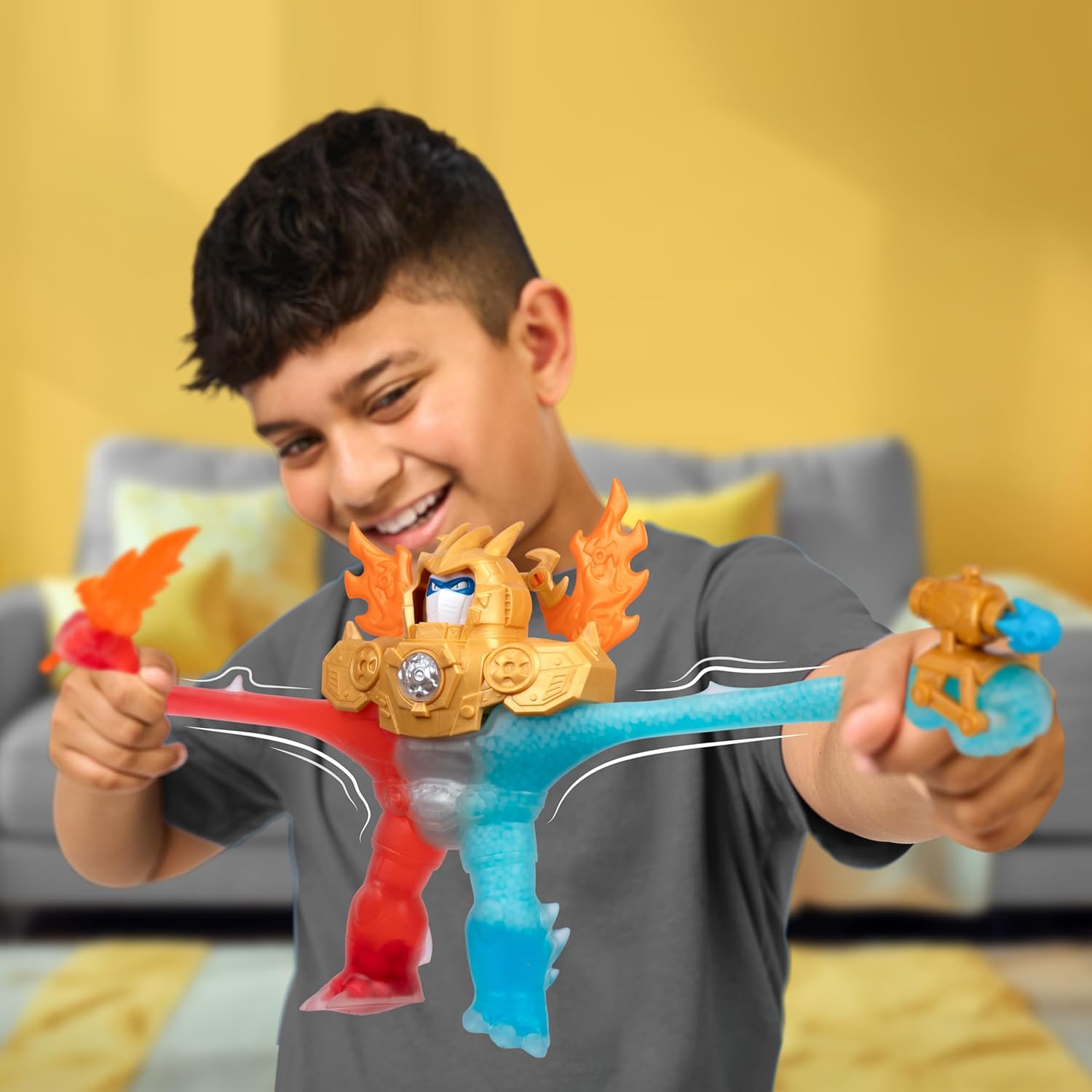 Heroes of Goo Jit Zu Goo-Tron Supreme Combines The Power Of Blazagon, Pantaro & Thrash In 1 Ultimate Hero.